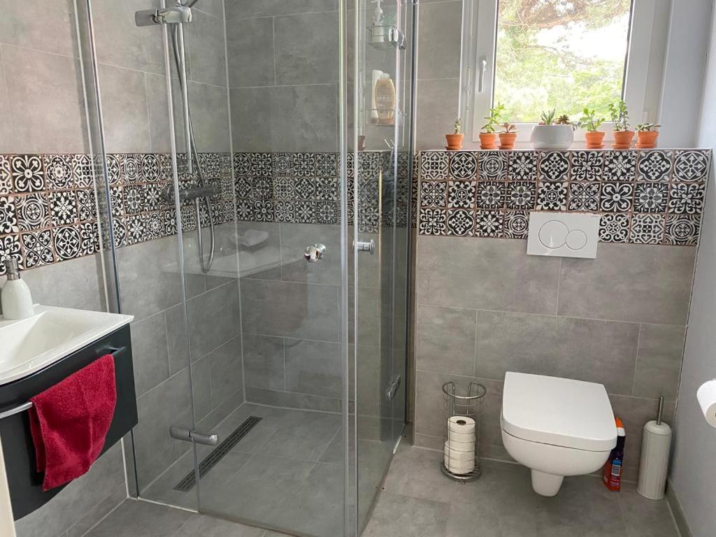 Schoenes Privatzimmer Region Hannover 施普林格 外观 照片